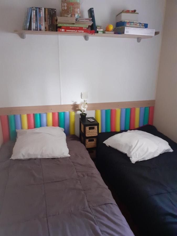 Les Cigales Hotell Vic-la-Gardiole Exteriör bild