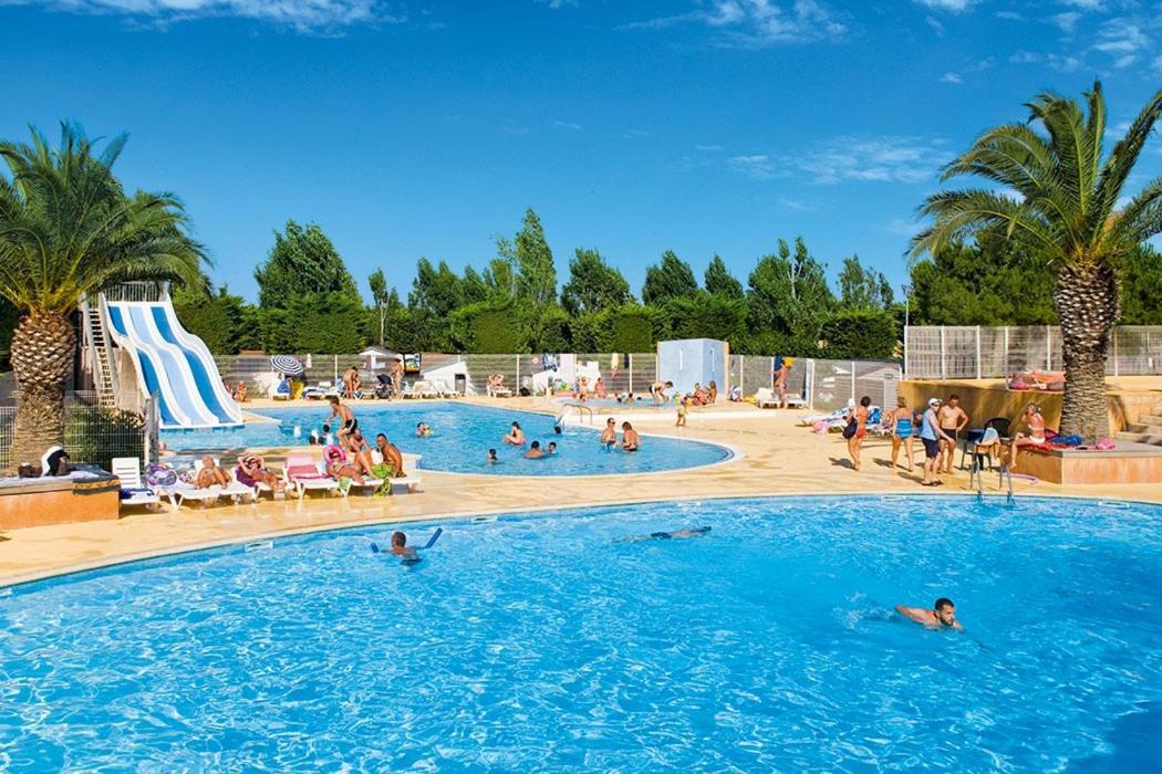 Les Cigales Hotell Vic-la-Gardiole Exteriör bild